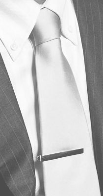 ネクタイピンの装着イメージ